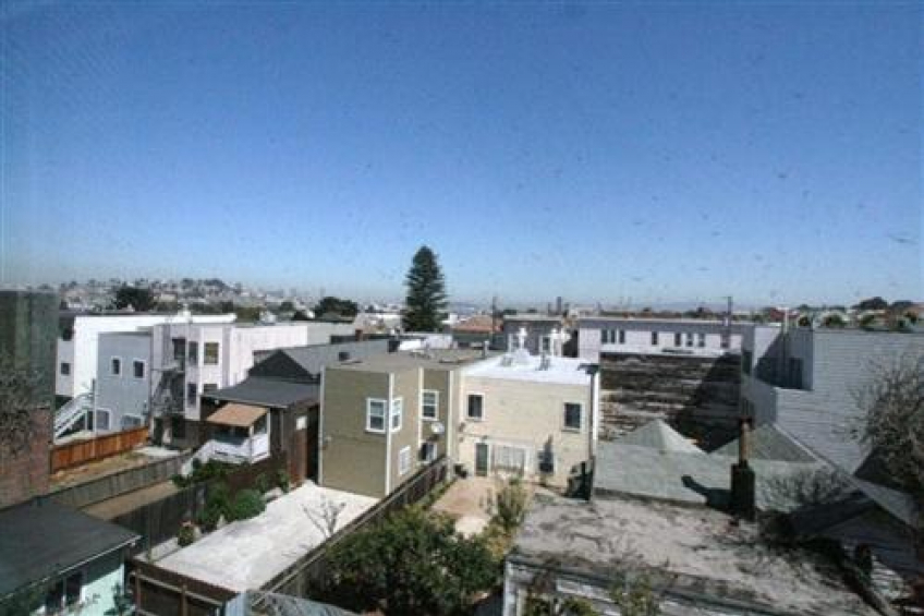 1662 view from the back 2 bedrooms Resource #227961: image #10