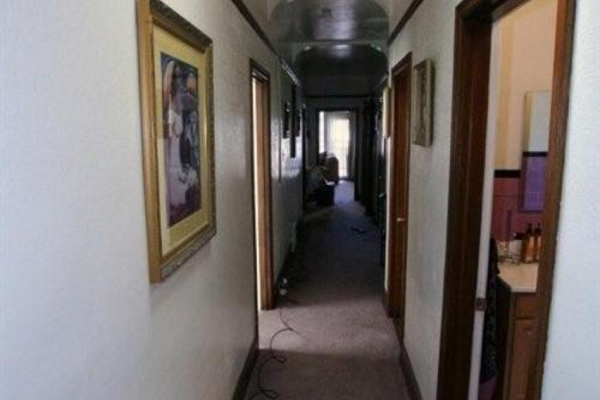 1662 central hallway Resource #227961: image #7