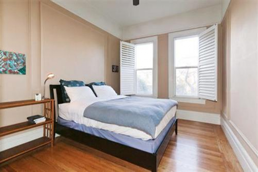 Upstairs back bedroom looks out on garden. Resource #256667: image #11