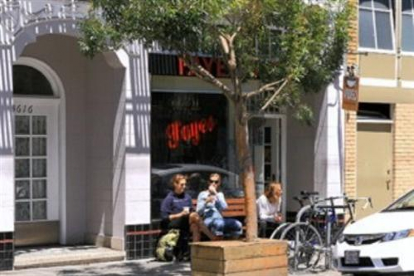 Mission Dolores has a great neighborhood feel. Resource #260420: image #33