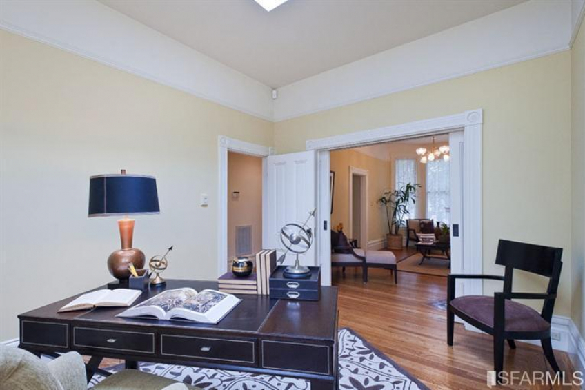 Resource #261979: image #16