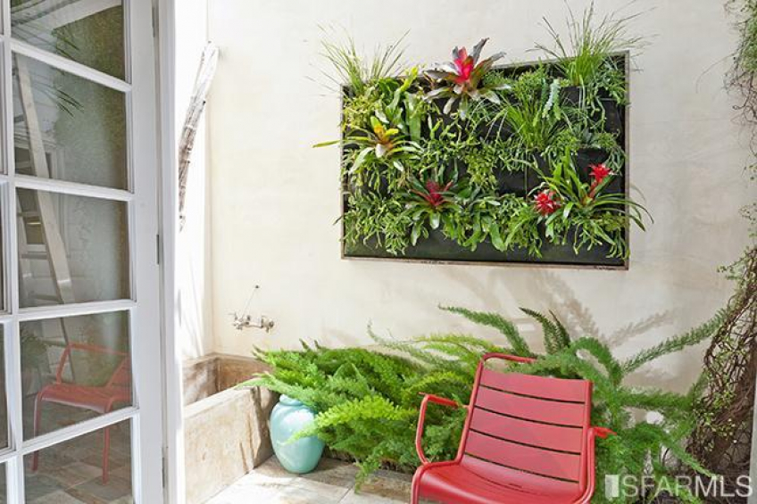 The patio has a custom concrete soaking tub. Resource #270649: image #16