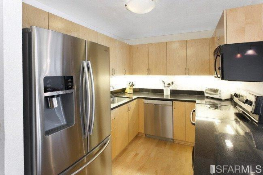 Stylish gourmet kitchen with upgraded appliances. Resource #289798: image #9