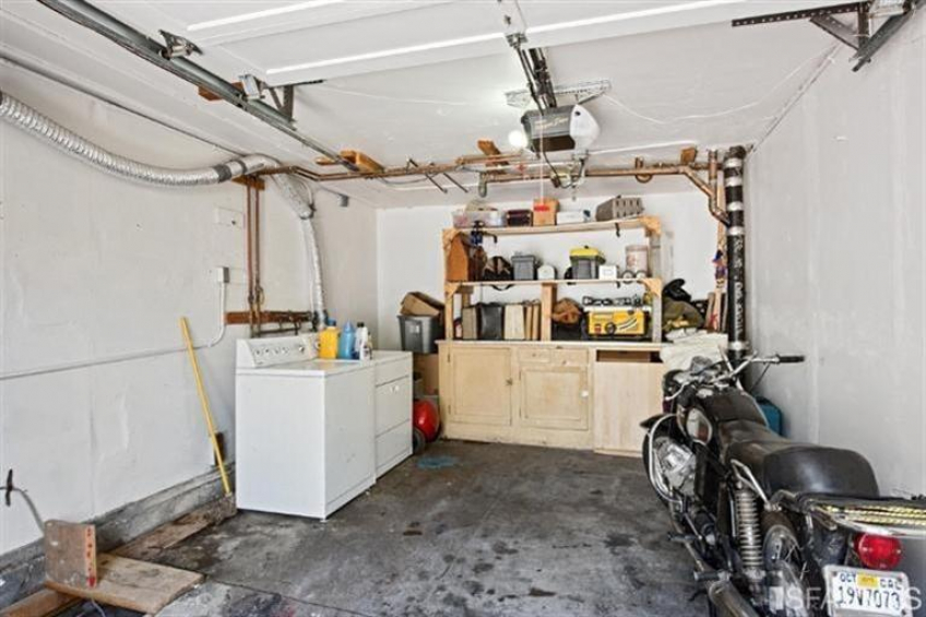 The home has a 1-car shared garage. Resource #302227: image #19