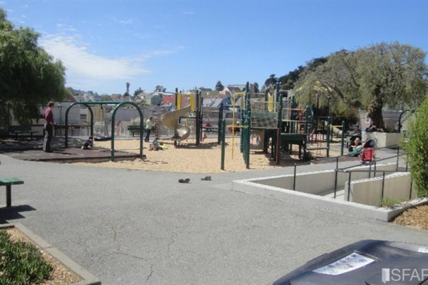 This is one of the many parks in Bernal Heights. Resource #302227: image #36