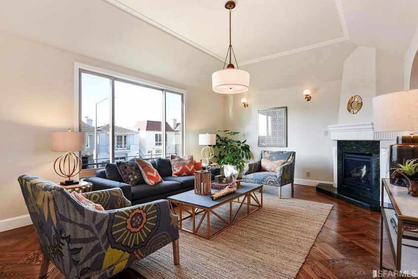 Resource #310765: image #2 Resource #310765: image #2