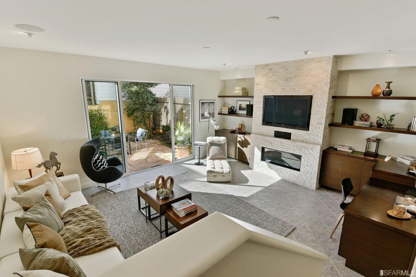 Spacious, festive, and tastefully updated entertainment room which leads to the garden/patio Resource #323377: image #33