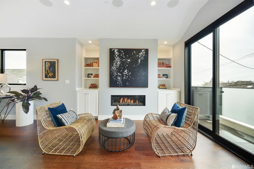 Resource #326845: image #2