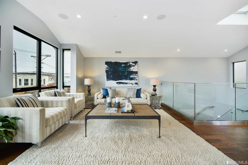 Resource #326845: image #5