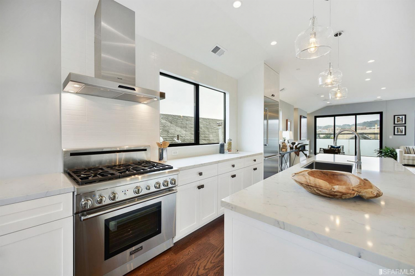 Resource #326845: image #6