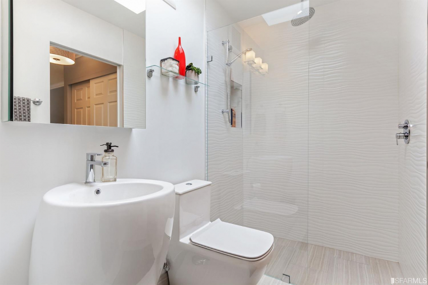 Recently remodeled bathroom. Resource #337080: image #19