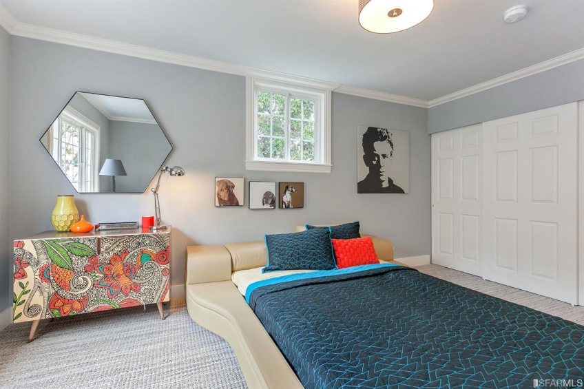 Second top-floor bedroom with greenery views. Resource #337080: image #21