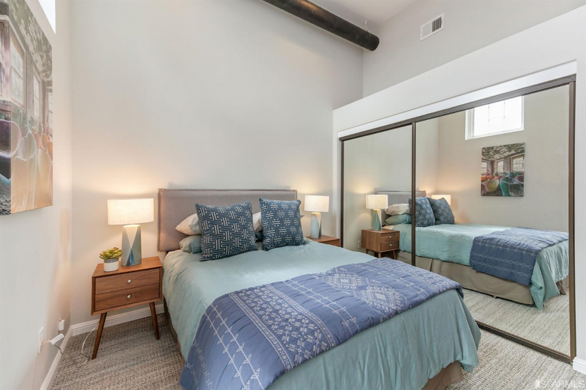 The main bedroom downstairs. Soak in the high ceilings and garden views. Resource #337080: image #31