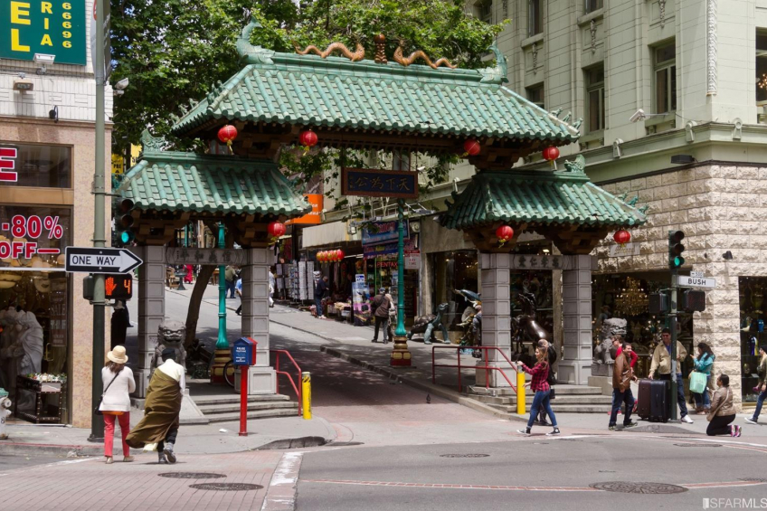 Stroll down Bush Street to the Chinatown Gate. Just 5 blocks. Resource #337487: image #20
