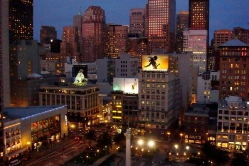 Union Square at night. Resource #337487: image #39