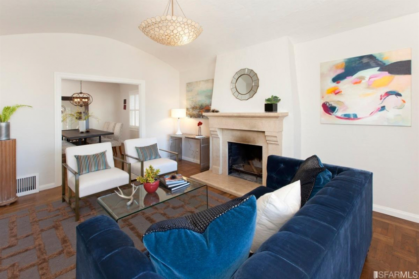 From this perspective you can see the adjacent formal dining room. Resource #349379: image #3