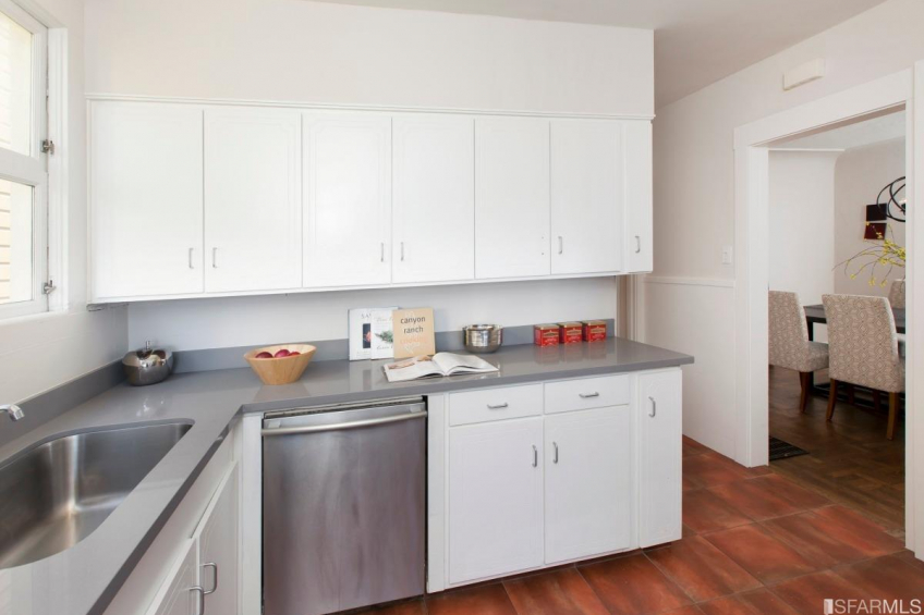 Updated kitchen with all the mod cons. Resource #349379: image #6