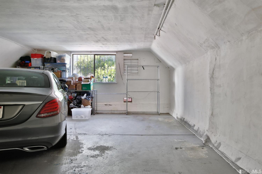 #1 parking space Resource #365251: image #25