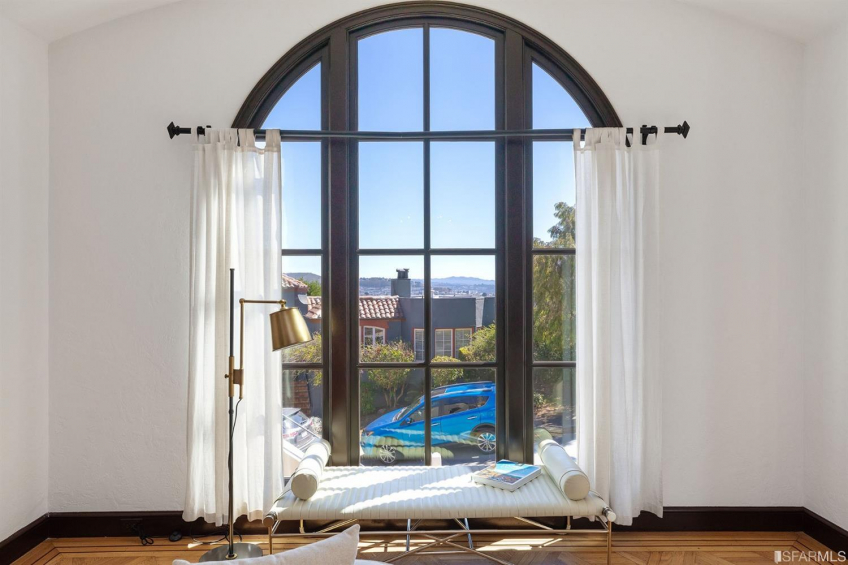 Resource #365837: image #9