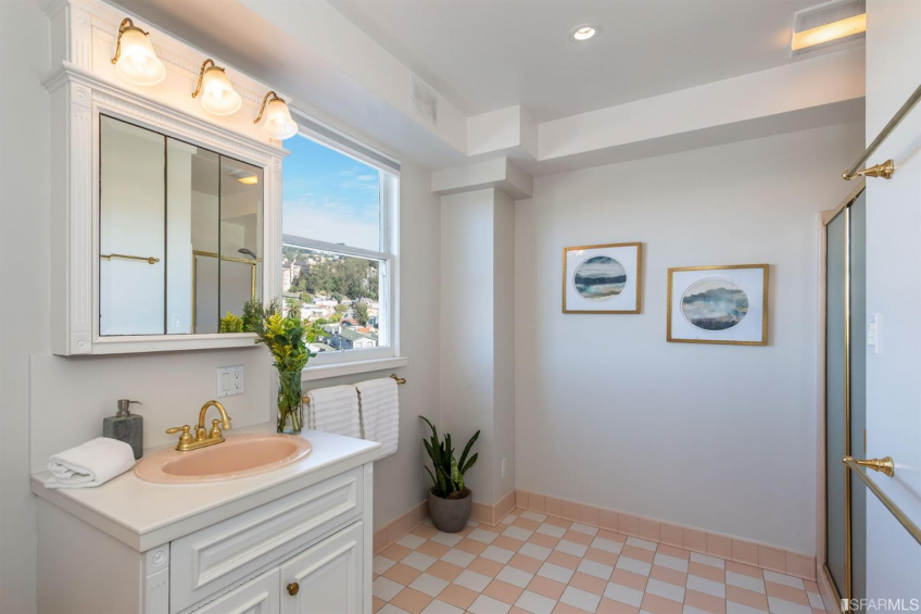 Resource #372115: image #16