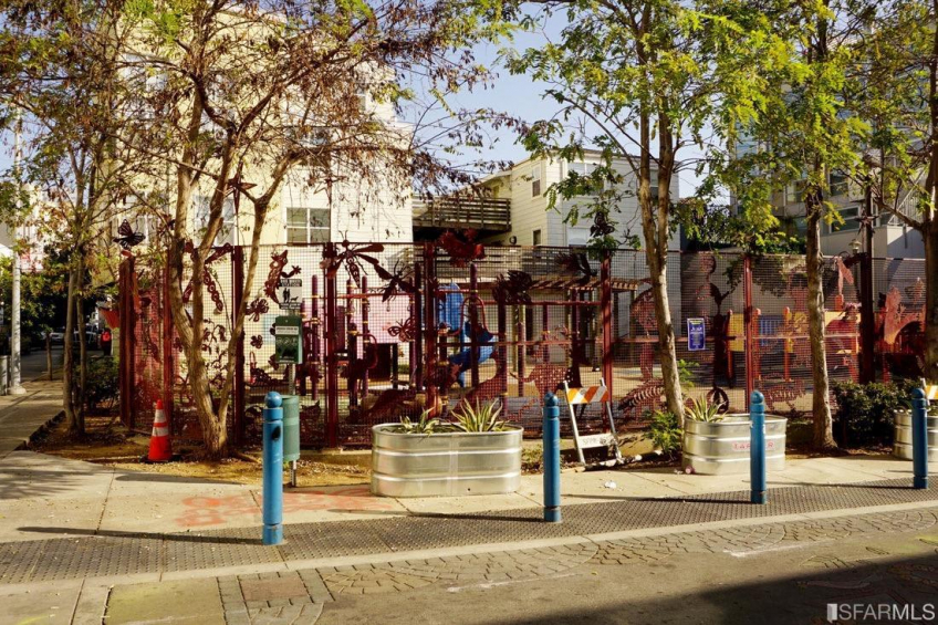 This adorable park is just around the corner. Resource #374464: image #14