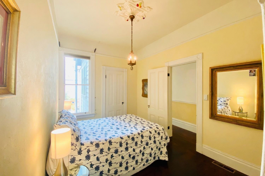 246 Middle Flat: Bedroom with 3 closets! Resource #375029: image #16