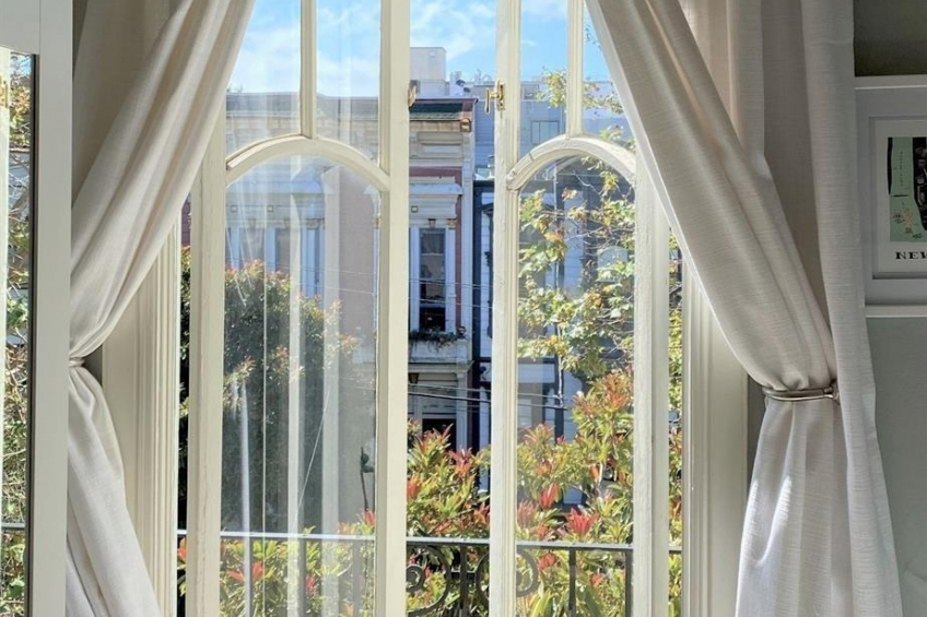 246A Top floor Flat: Office with floor-to-ceiling glass windows that open to a sweet balcony Resource #375029: image #29