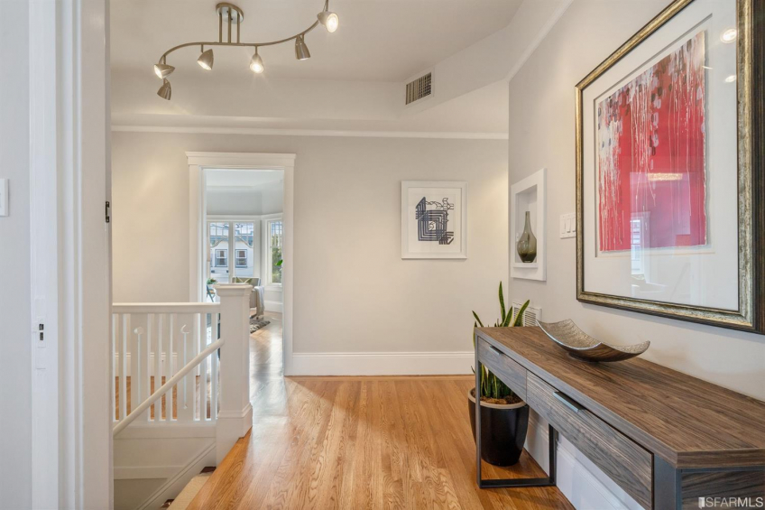 Resource #530186958: image #9