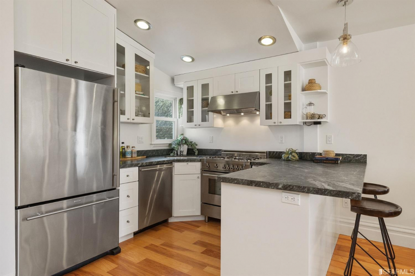 Resource #530189622: image #18