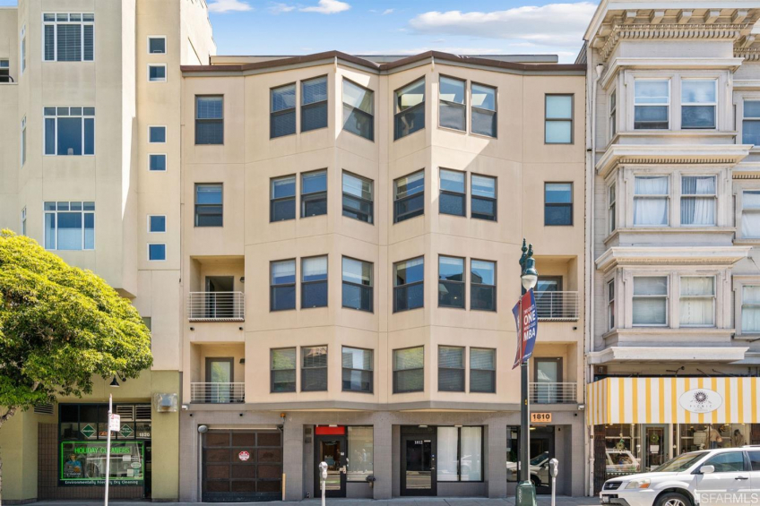 Resource #530206519: image #1 Resource #530206519: image #1