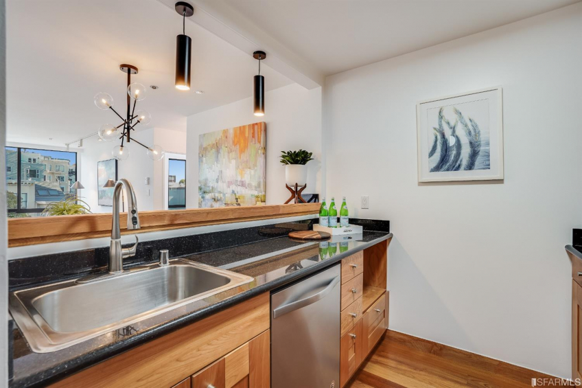 Resource #530213858: image #10