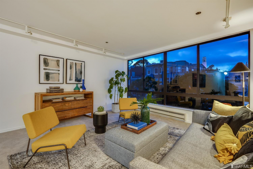 Resource #530213858: image #2