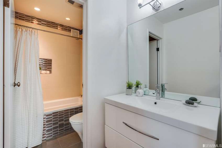 Resource #530213858: image #24