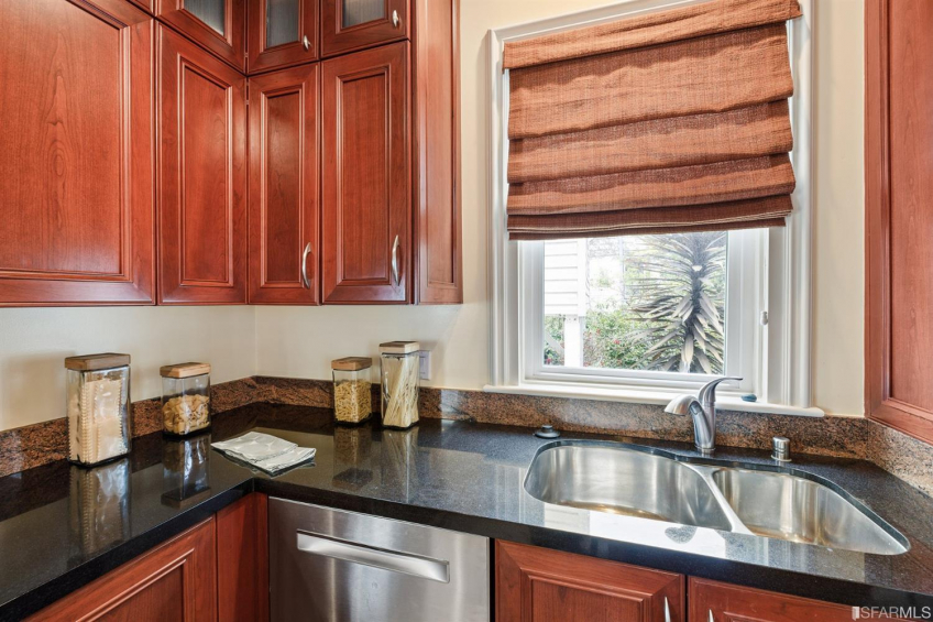 Resource #530217329: image #25