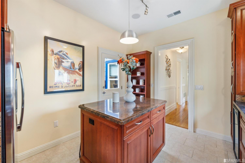 Resource #530217329: image #26