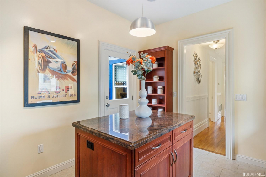 Resource #530217329: image #27