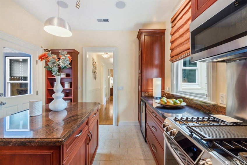 Resource #530217329: image #28