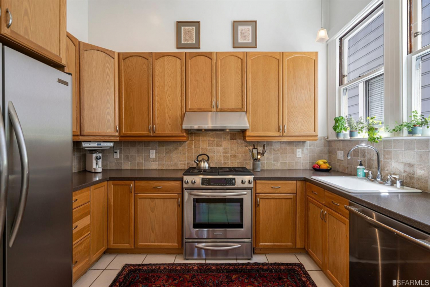 Resource #530231403: image #21 Resource #530231403: image #21