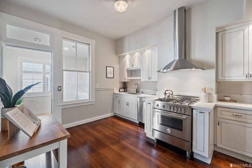 Resource #530232288: image #10 Resource #530232288: image #10