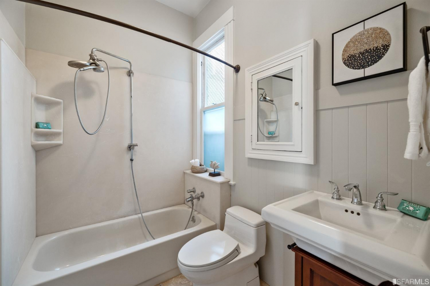 Resource #530232288: image #25 Resource #530232288: image #25