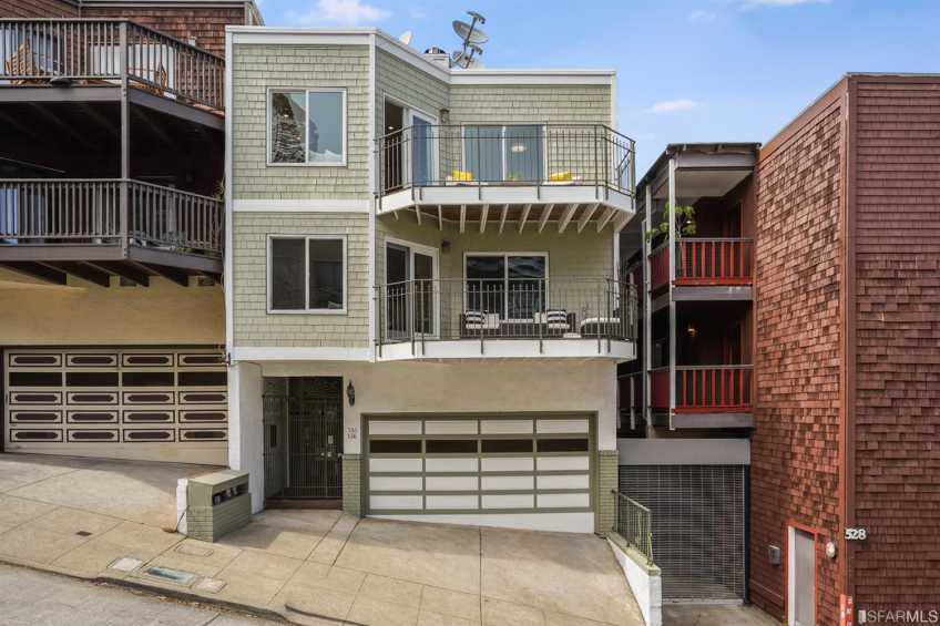 Resource #530252889: image #1