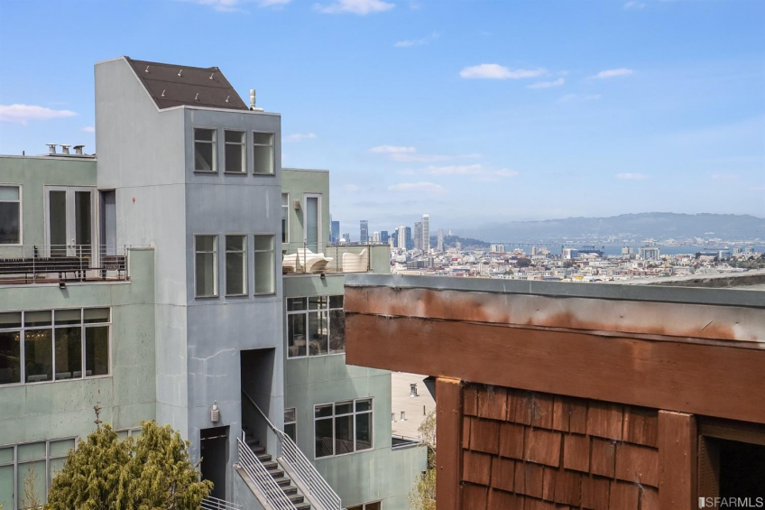 Resource #530252889: image #4