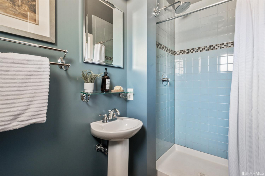 Resource #530265238: image #27 Resource #530265238: image #27