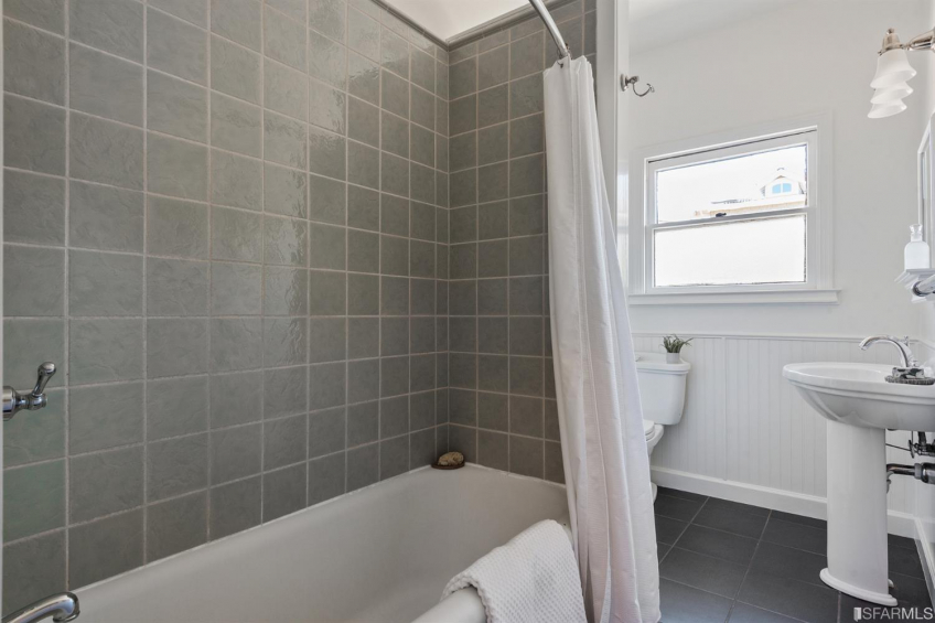 Resource #530265238: image #34 Resource #530265238: image #34