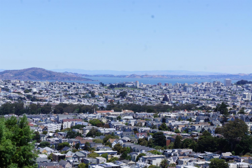 Resource #530270497: image #2 Resource #530270497: image #2