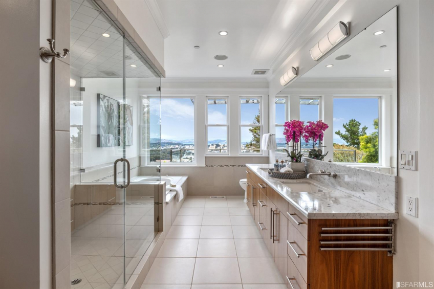 Resource #530270497: image #29 Resource #530270497: image #29