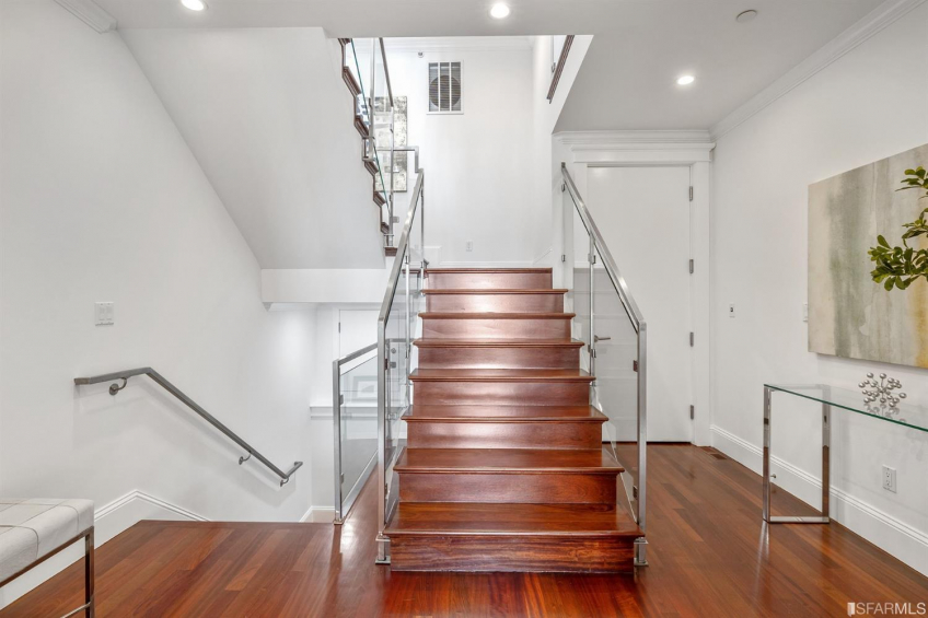 Resource #530270497: image #33 Resource #530270497: image #33