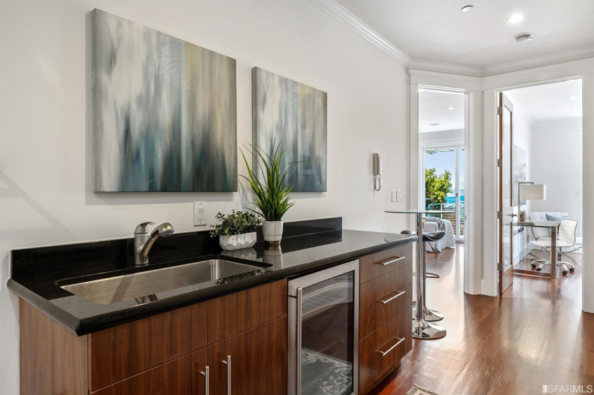 Resource #530270497: image #34 Resource #530270497: image #34