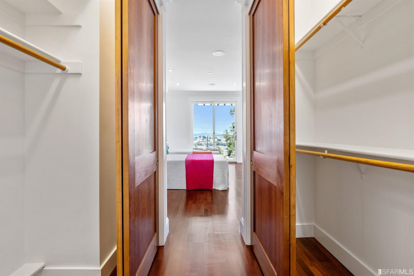 Resource #530270497: image #38 Resource #530270497: image #38