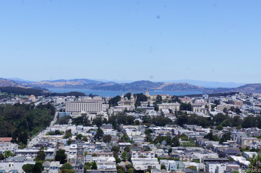 Resource #530270497: image #4 Resource #530270497: image #4